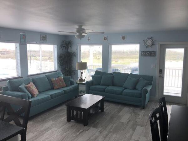 Beachgate Condosuites And Oceanfront Resort Port Aransas Room photo